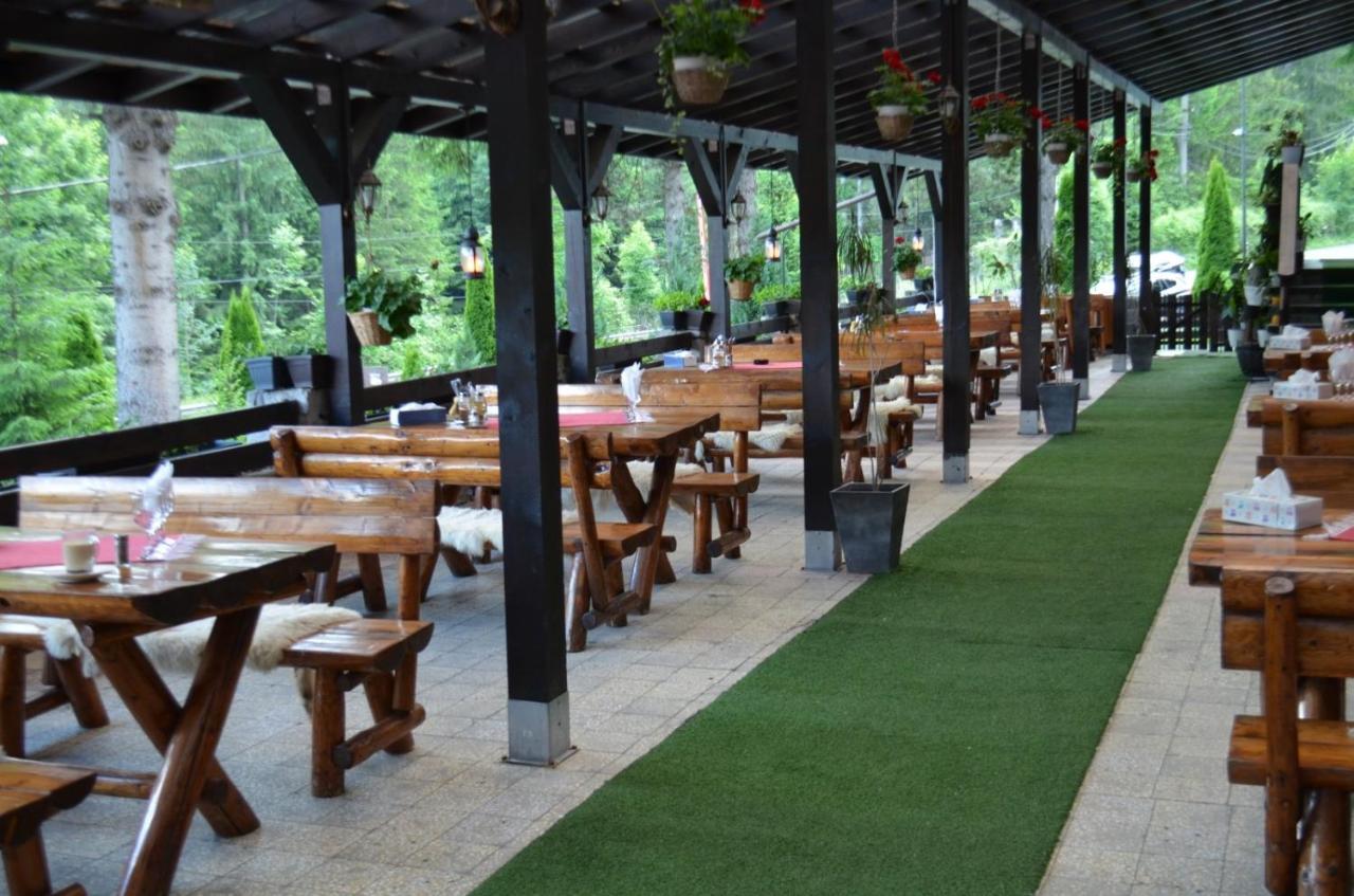 Hanul Izvorul Rece Sinaia Exteriör bild